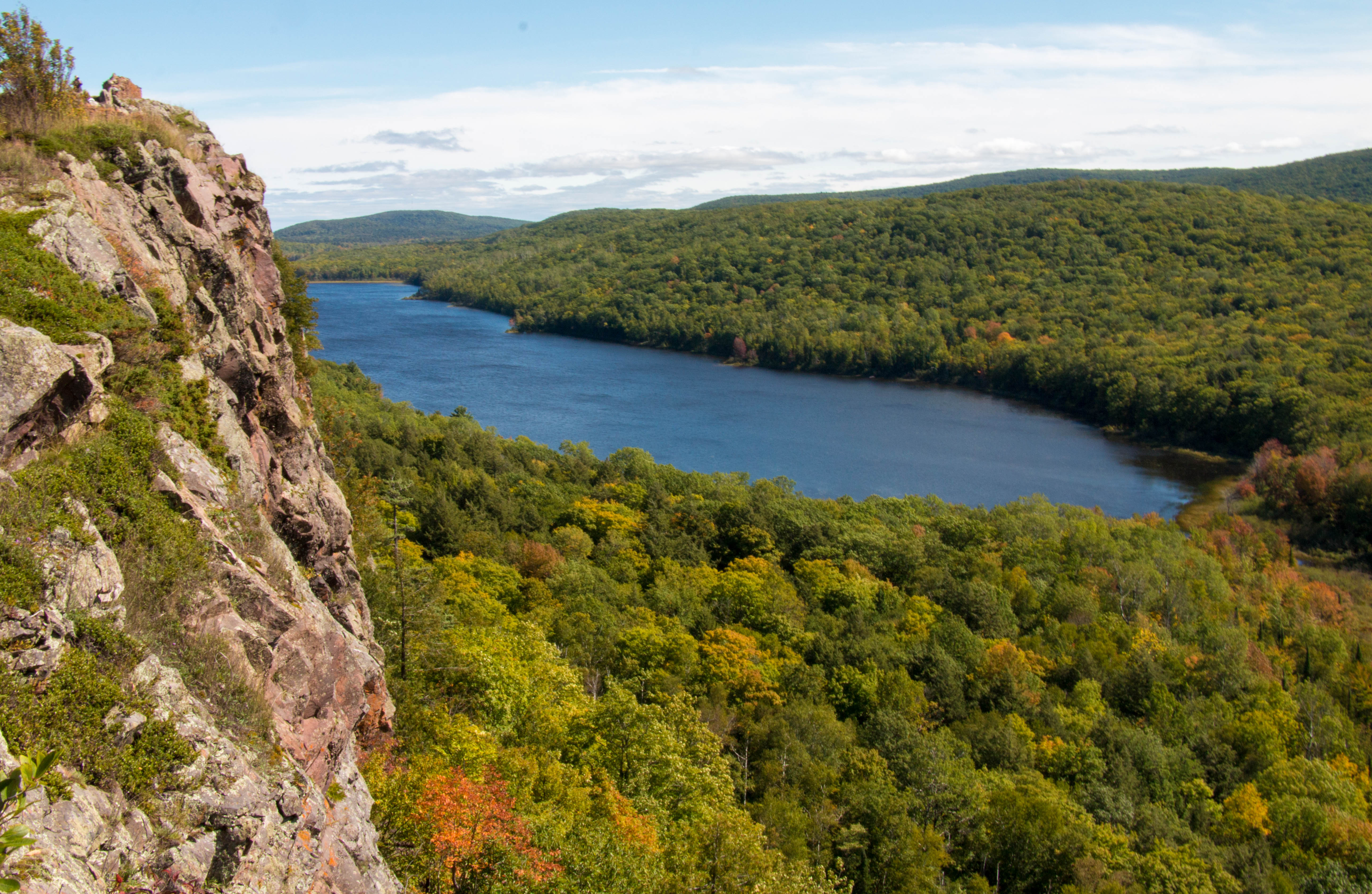 Lake of The Clouds Overlook